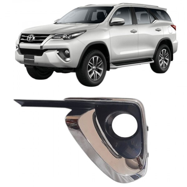 Moldura Farol de Milha Hilux SW4 2016 a 2020 Esquerdo